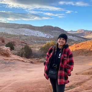 Meet your Posher, Casey